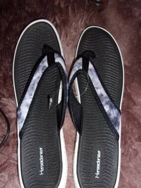 Harssidanzar Womens Flip Flops Comfort Thong Sandals for Beach size 8.5 Eu 39